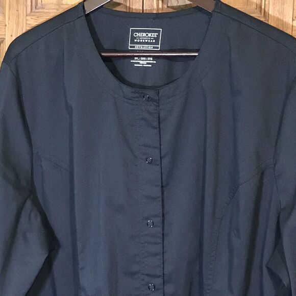 Cherokee Workwear Scrub Jacket Women's 2X Black Long Sleeved Snap Front Top - Picture 2 of 10